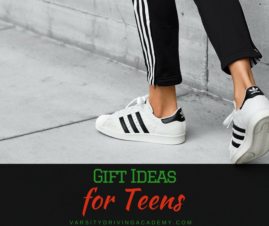 The perfect teen gift ideas 2017 will help you stay on trend this year while shopping for holiday gifts no matter who the recipient may be.
