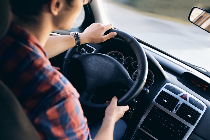 Looking for a driving school in Orange County, you’ll need to do a driving lessons cost comparison in Orange County and compare services.