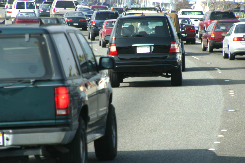 changing lanes look over the shoulder